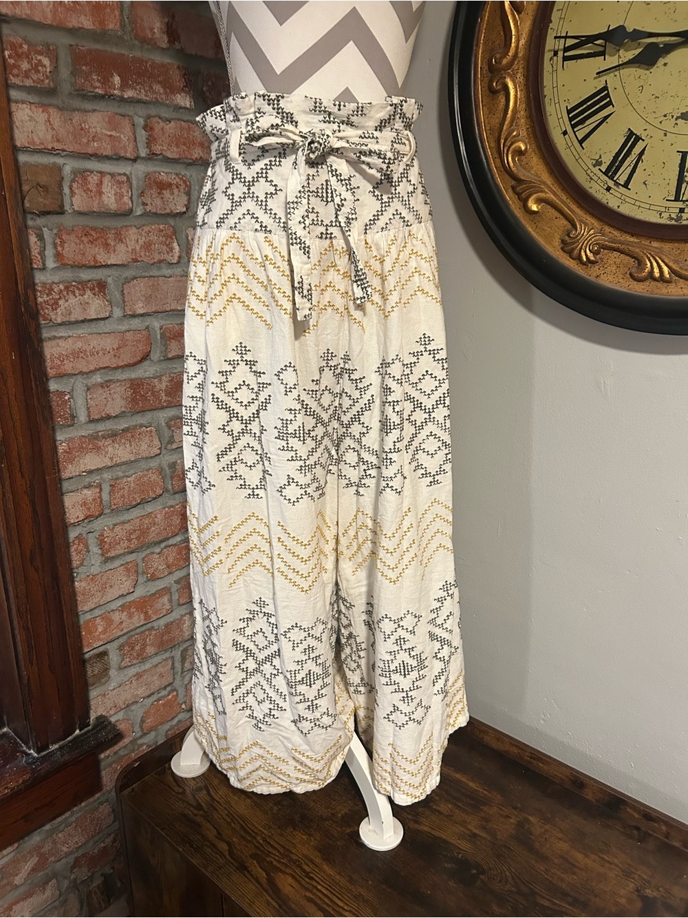 Anthropologie • Wide Leg Embroidered Paper Bag Pants
